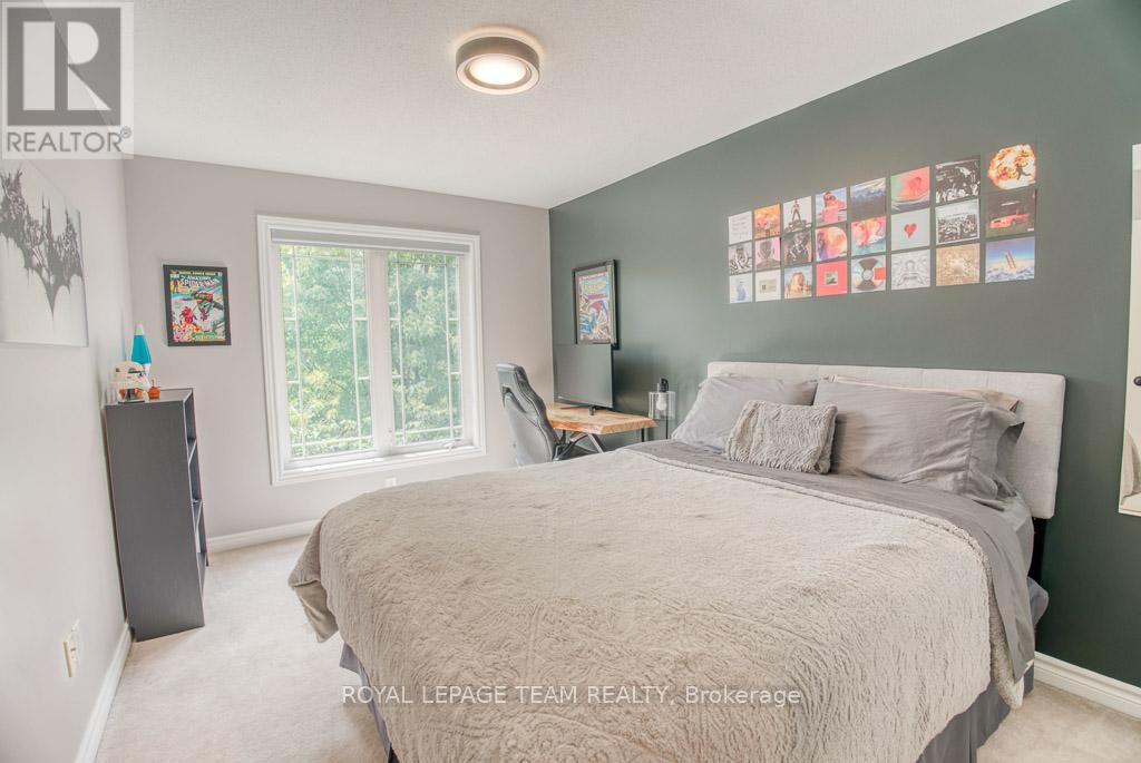 Photo 26 of 292 Forestbrook Street, Ottawa ON