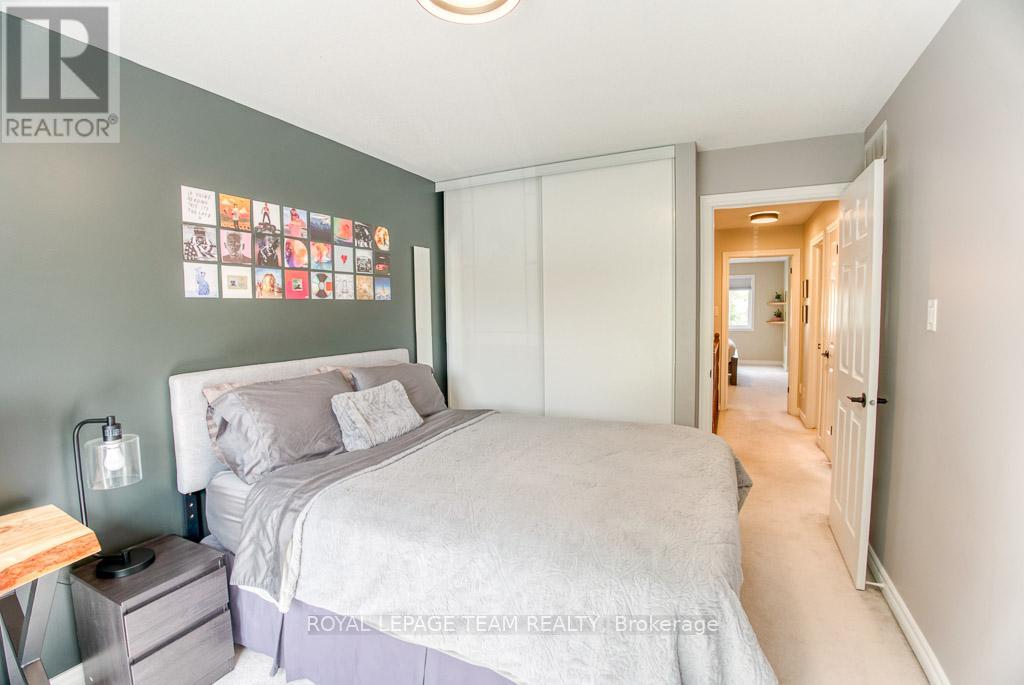 Photo 27 of 292 Forestbrook Street, Ottawa ON