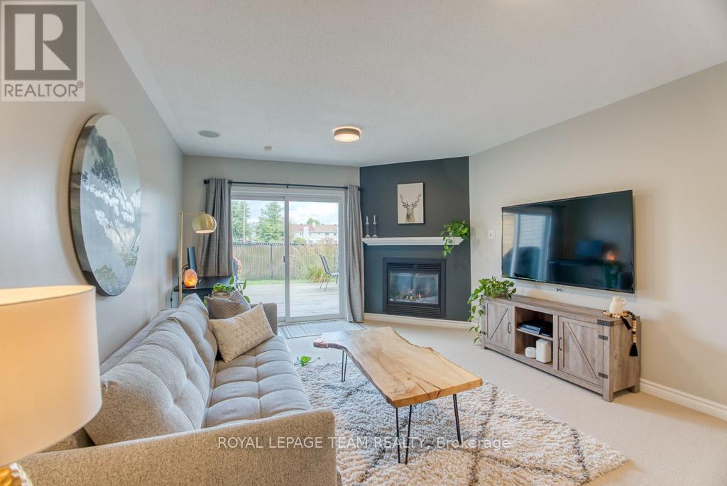 Photo 28 of 292 Forestbrook Street, Ottawa ON