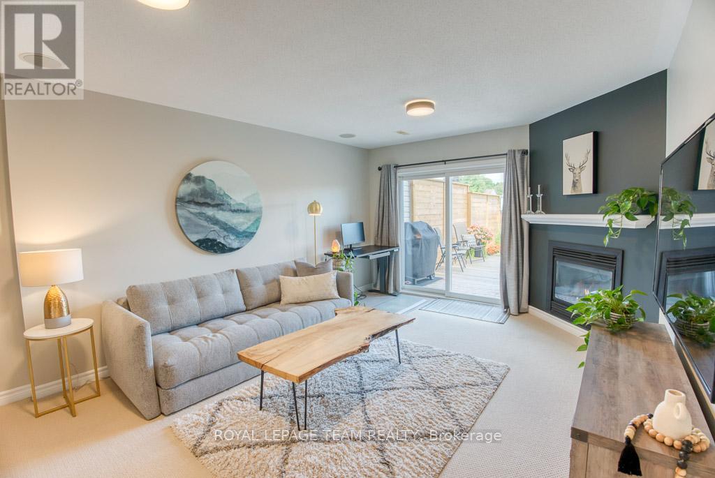Photo 30 of 292 Forestbrook Street, Ottawa ON