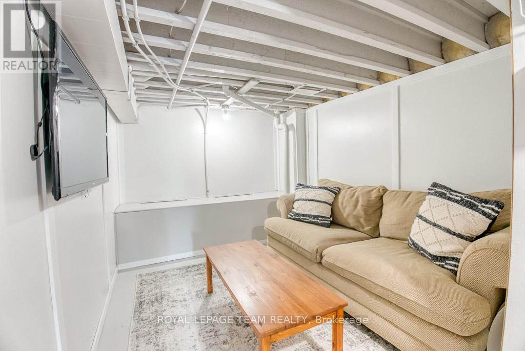 Photo 32 of 292 Forestbrook Street, Ottawa ON