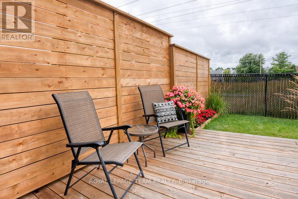 Photo 35 of 292 Forestbrook Street, Ottawa ON