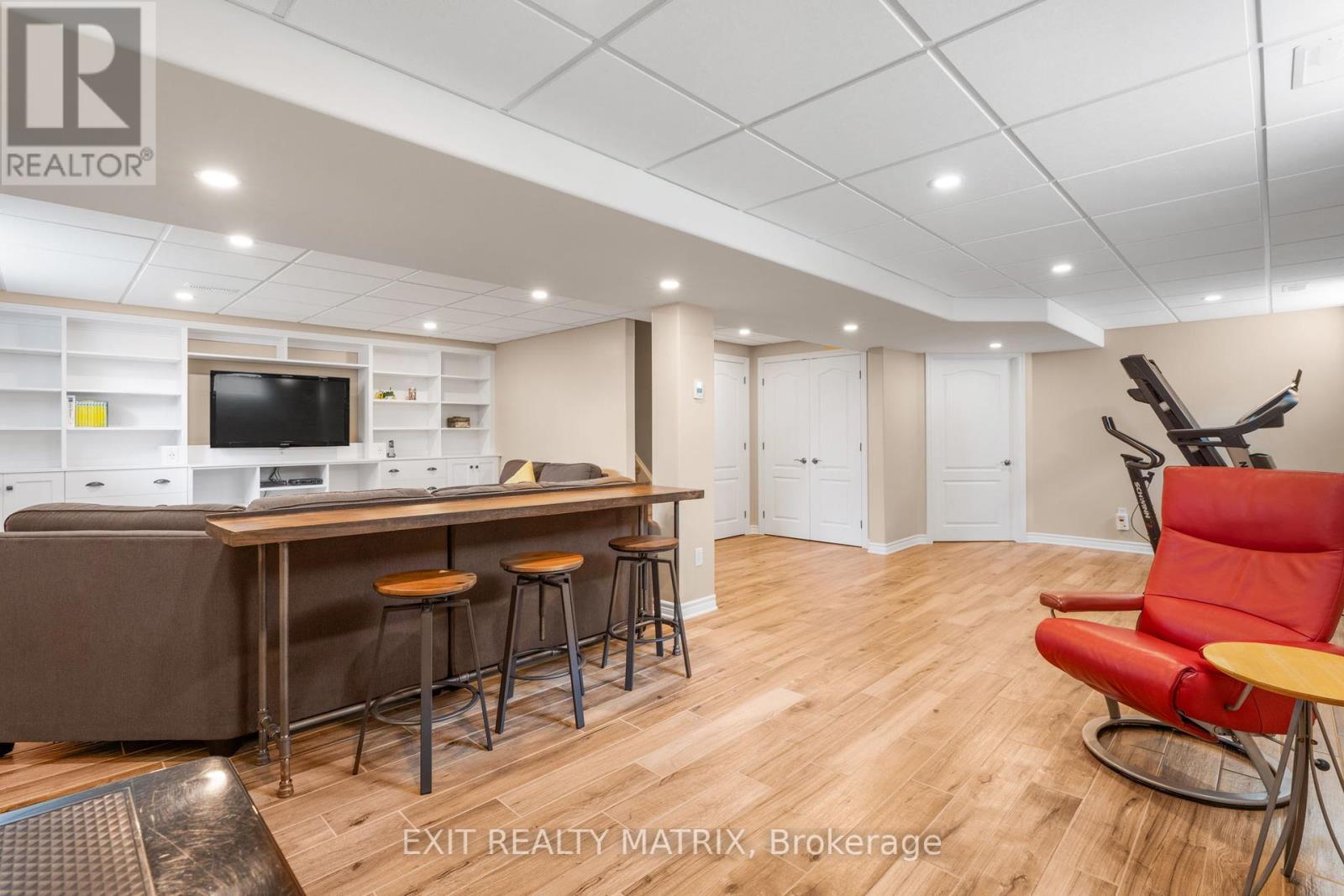Photo 27 of 16 La Citadelle Street, Russell ON