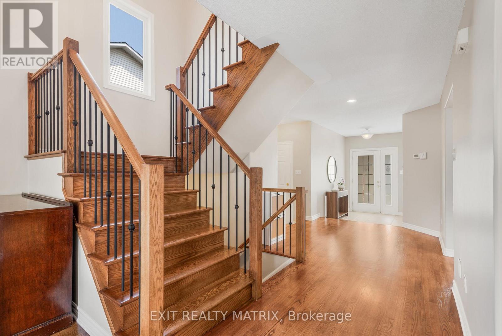 Photo 8 of 16 La Citadelle Street, Russell ON