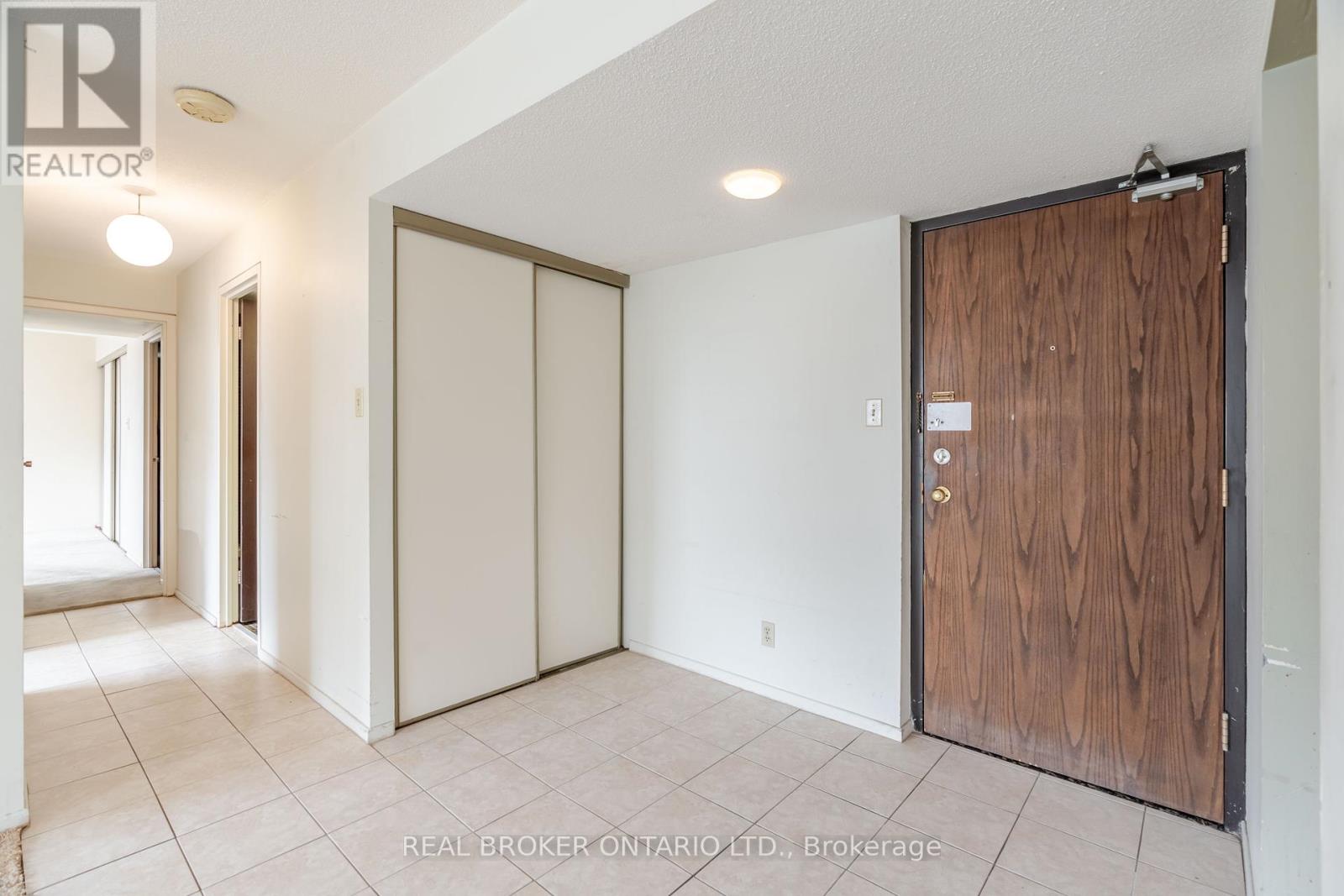Photo 16 of 1402 151 Bay Street, Ottawa ON