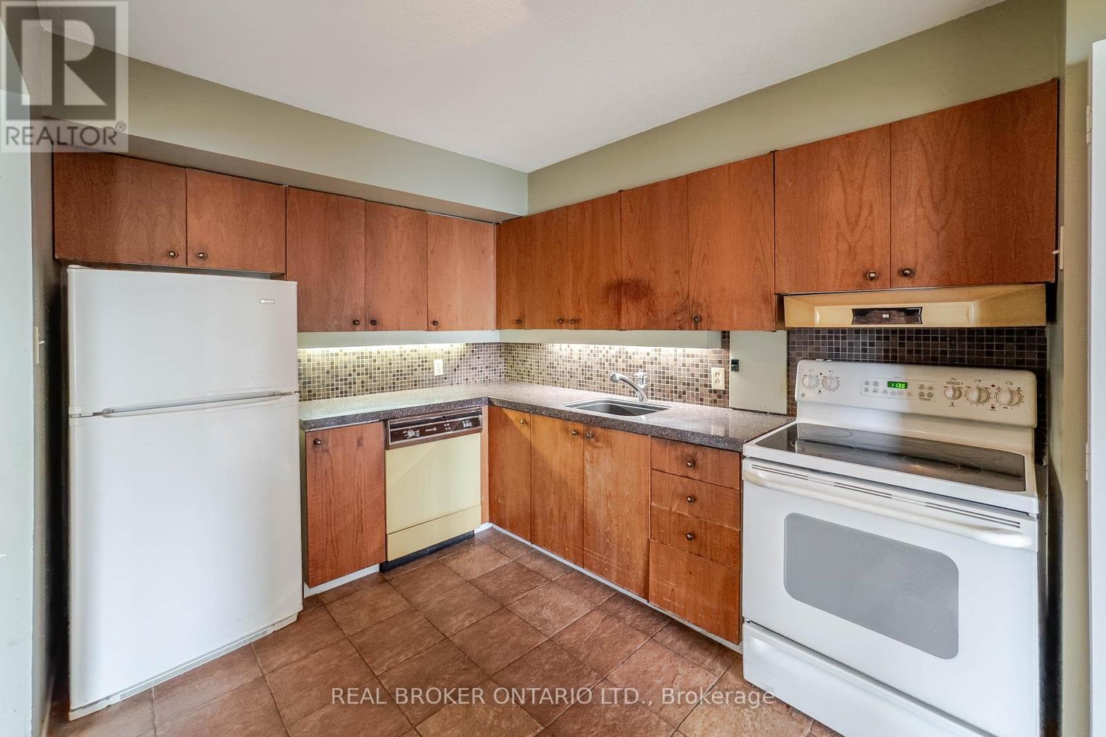Photo 5 of 1402 151 Bay Street, Ottawa ON