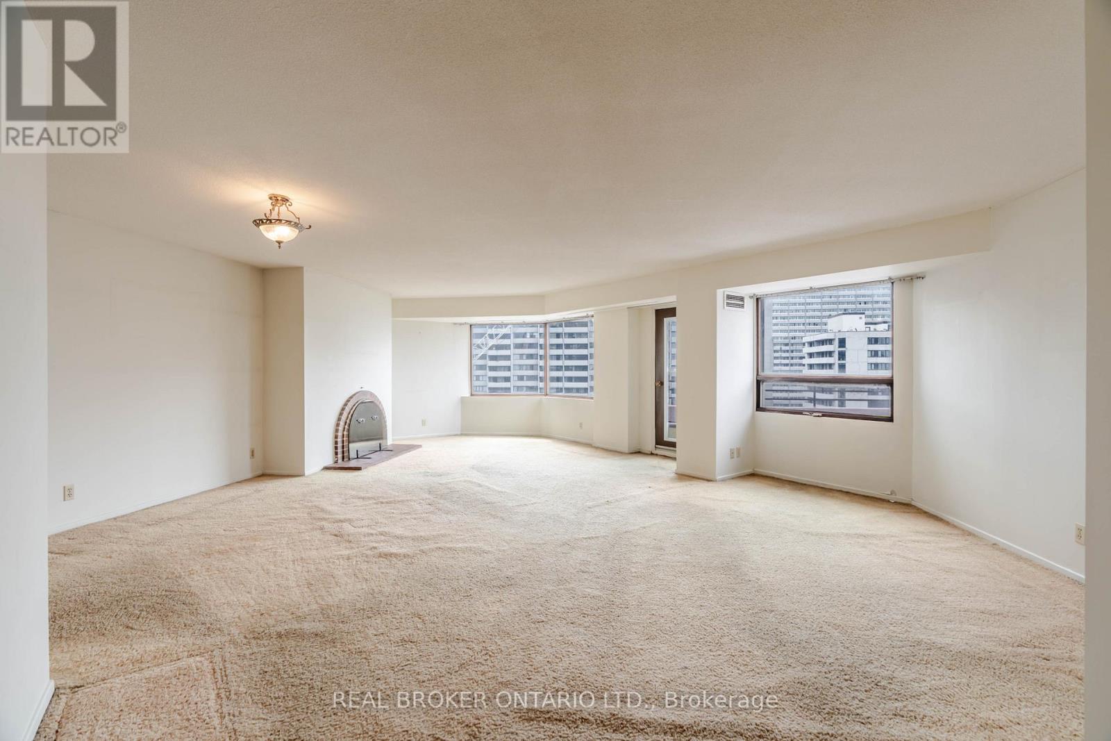 Photo 8 of 1402 151 Bay Street, Ottawa ON