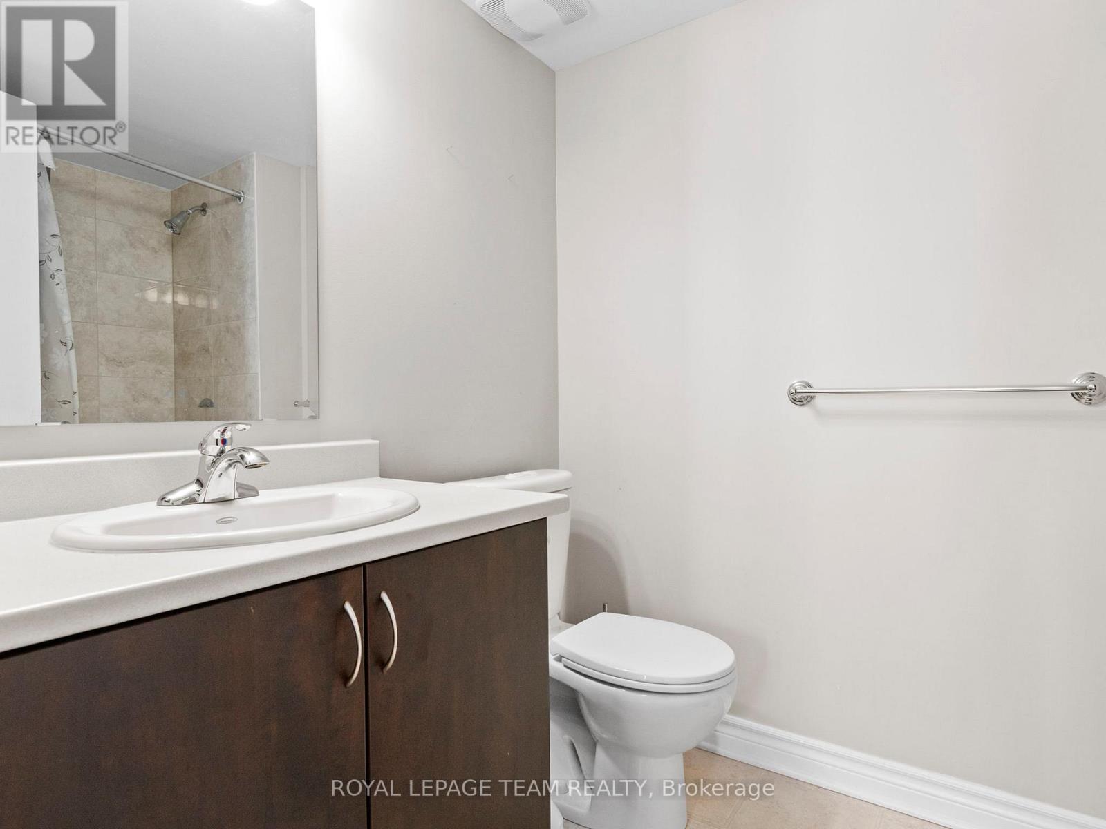 Photo 16 of 128 Bluestone Private, Ottawa ON