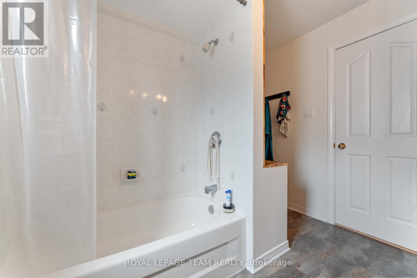 Photo 24 of 4317 Owl Valley Drive, Ottawa ON