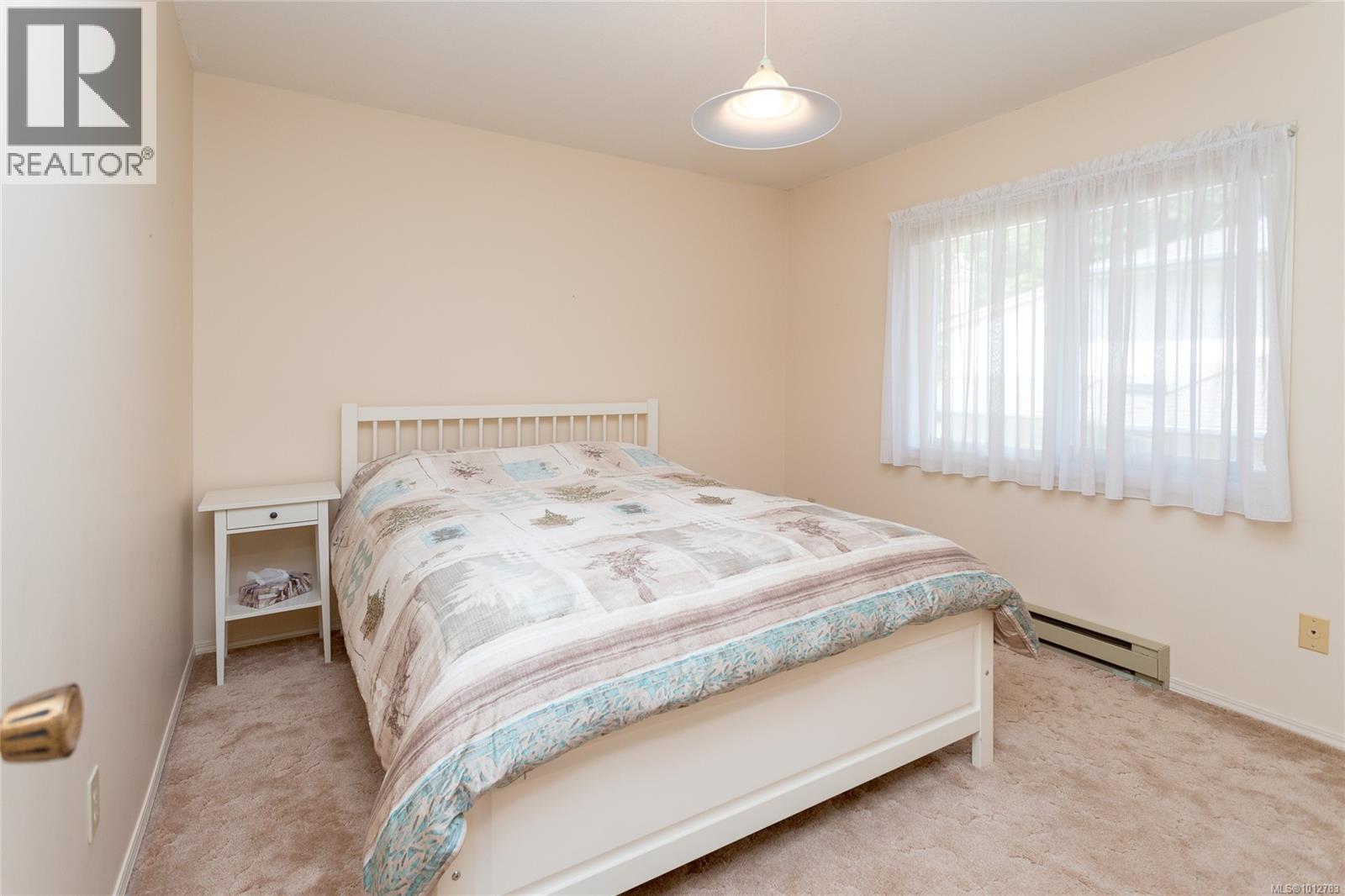 Photo 20 of 4450 Autumnwood Lane, Saanich BC