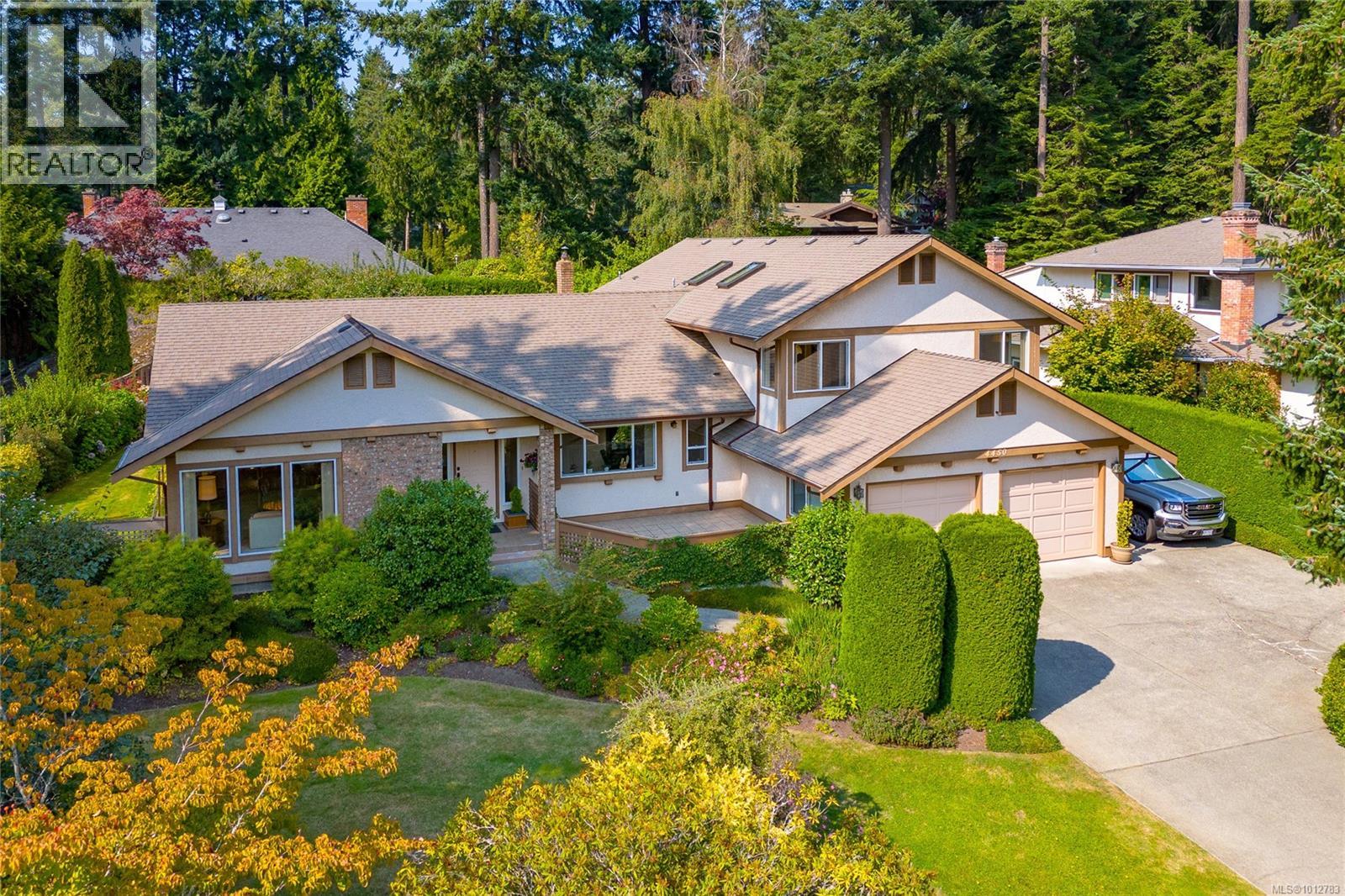 Photo 47 of 4450 Autumnwood Lane, Saanich BC
