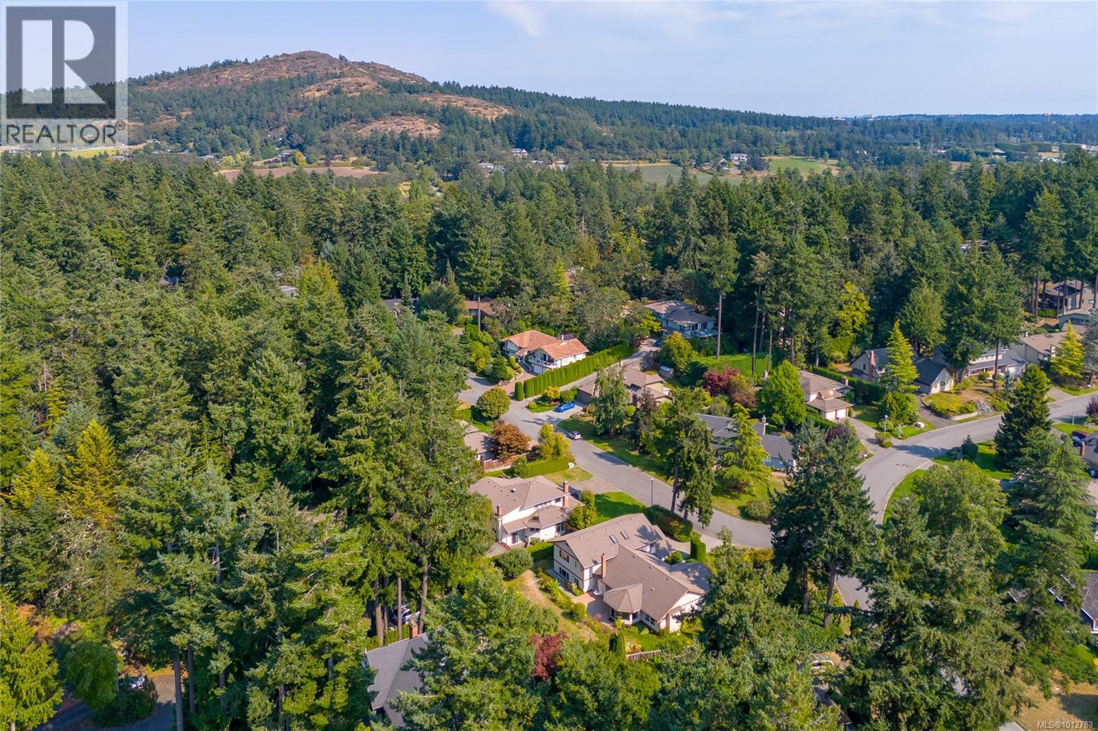 Photo 48 of 4450 Autumnwood Lane, Saanich BC