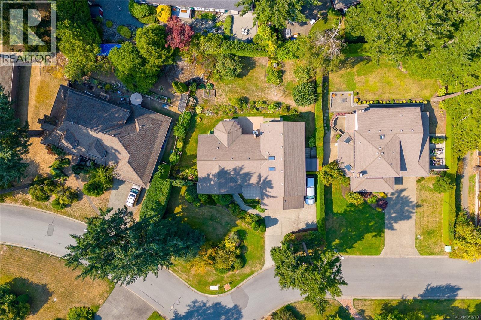 Photo 49 of 4450 Autumnwood Lane, Saanich BC