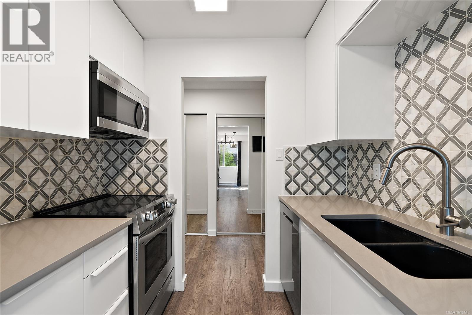 307 1124 Esquimalt Rd, Esquimalt