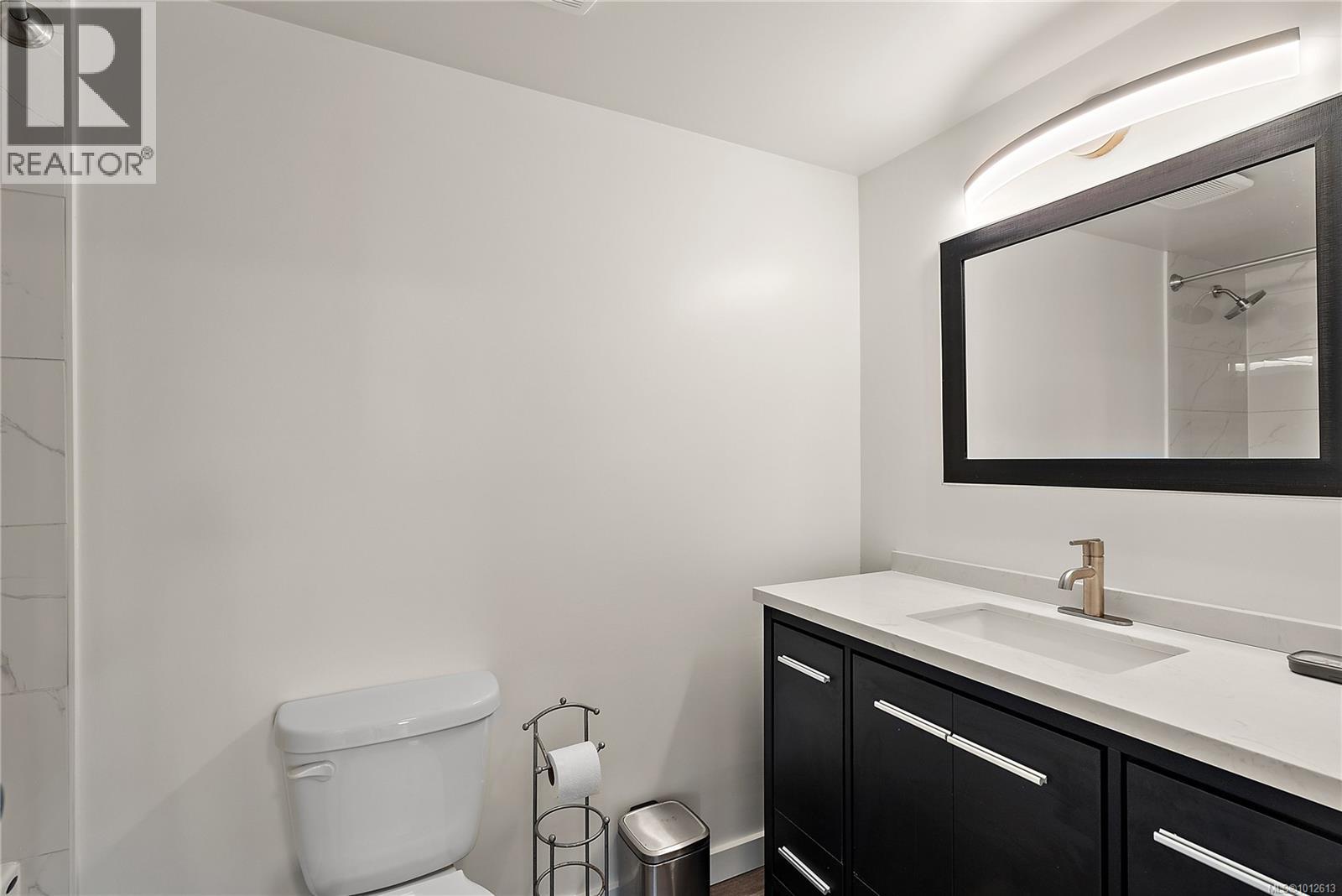 307 1124 Esquimalt Rd, Esquimalt
