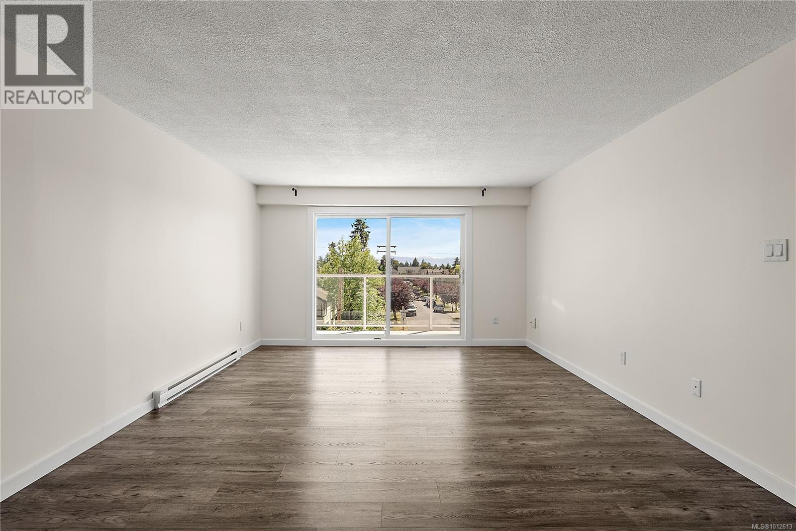 307 1124 Esquimalt Rd, Esquimalt