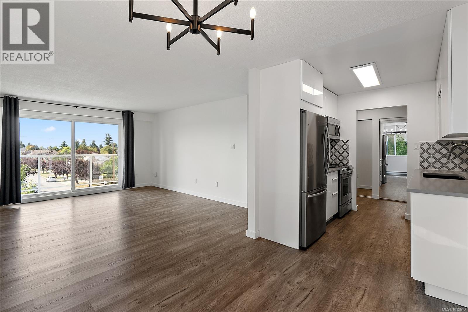 307 1124 Esquimalt Rd, Esquimalt