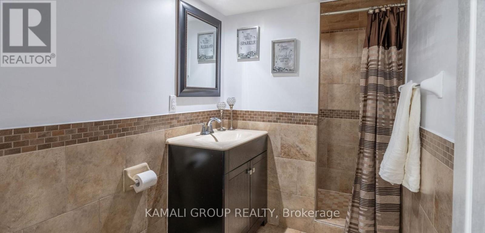 Photo 6 of Bsmt 389 Keewatin Street S, Oshawa ON