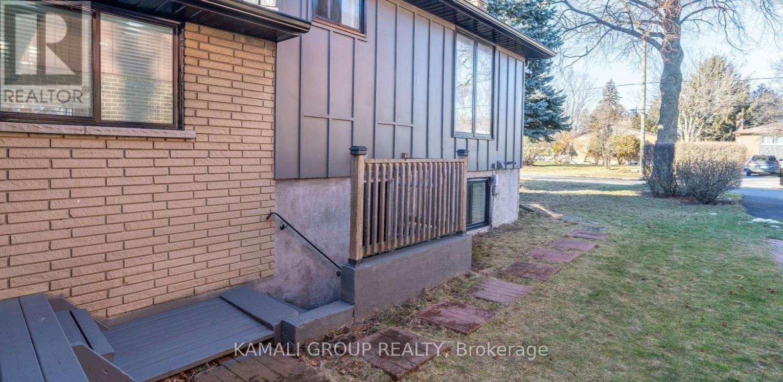 Photo 7 of Bsmt 389 Keewatin Street S, Oshawa ON