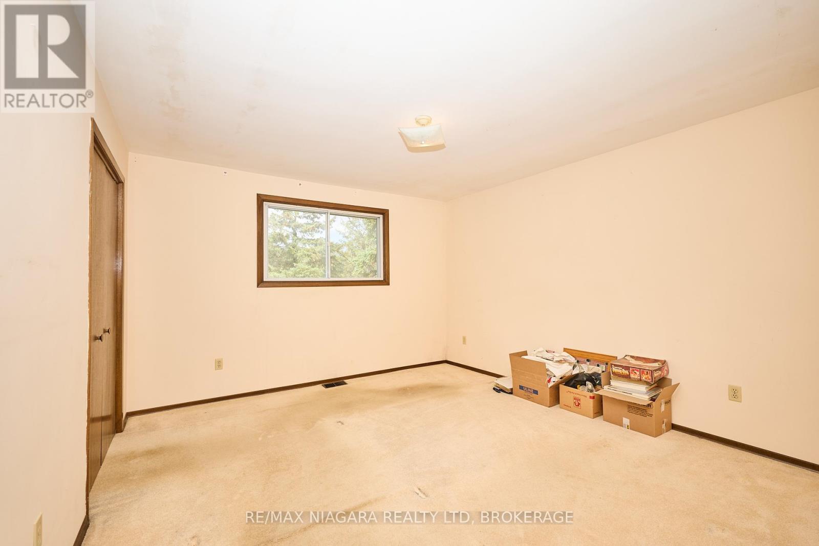 Photo 23 of 228 Doans Ridge Road, Welland ON
