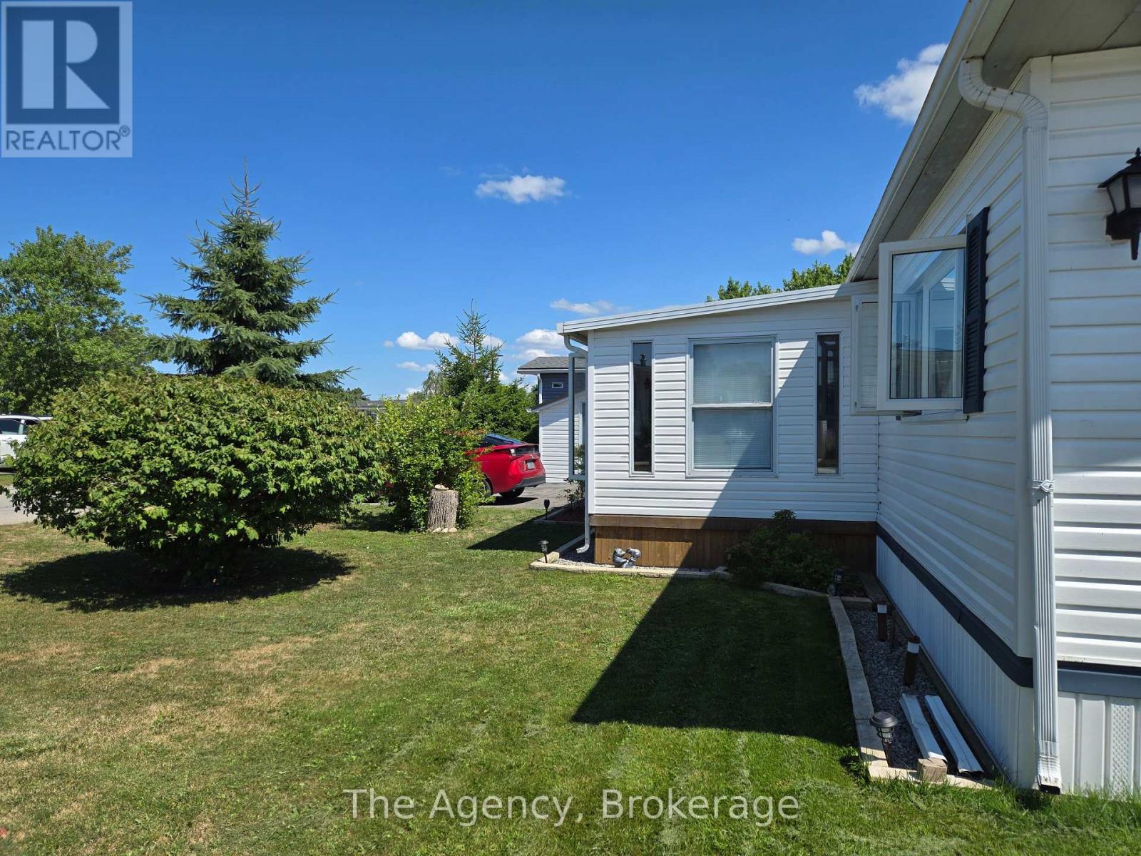 Photo 12 of 10 3033 Townline Road, Fort Erie ON