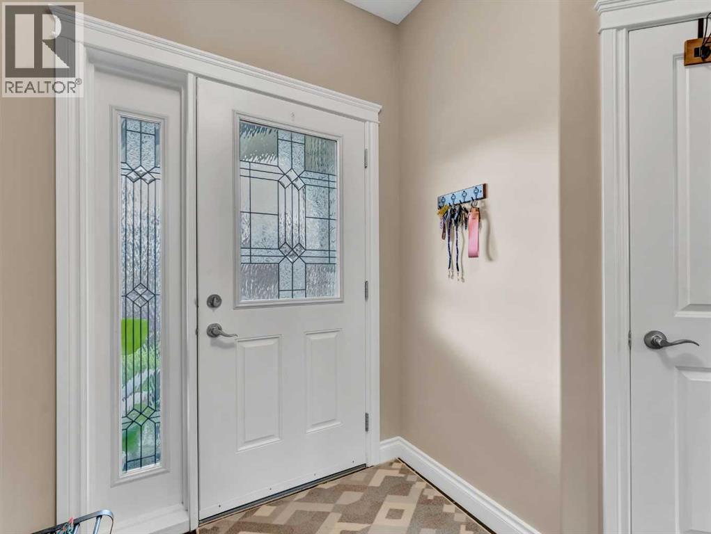 Photo 8 of 102 Sundown Road Sw, Medicine Hat AB