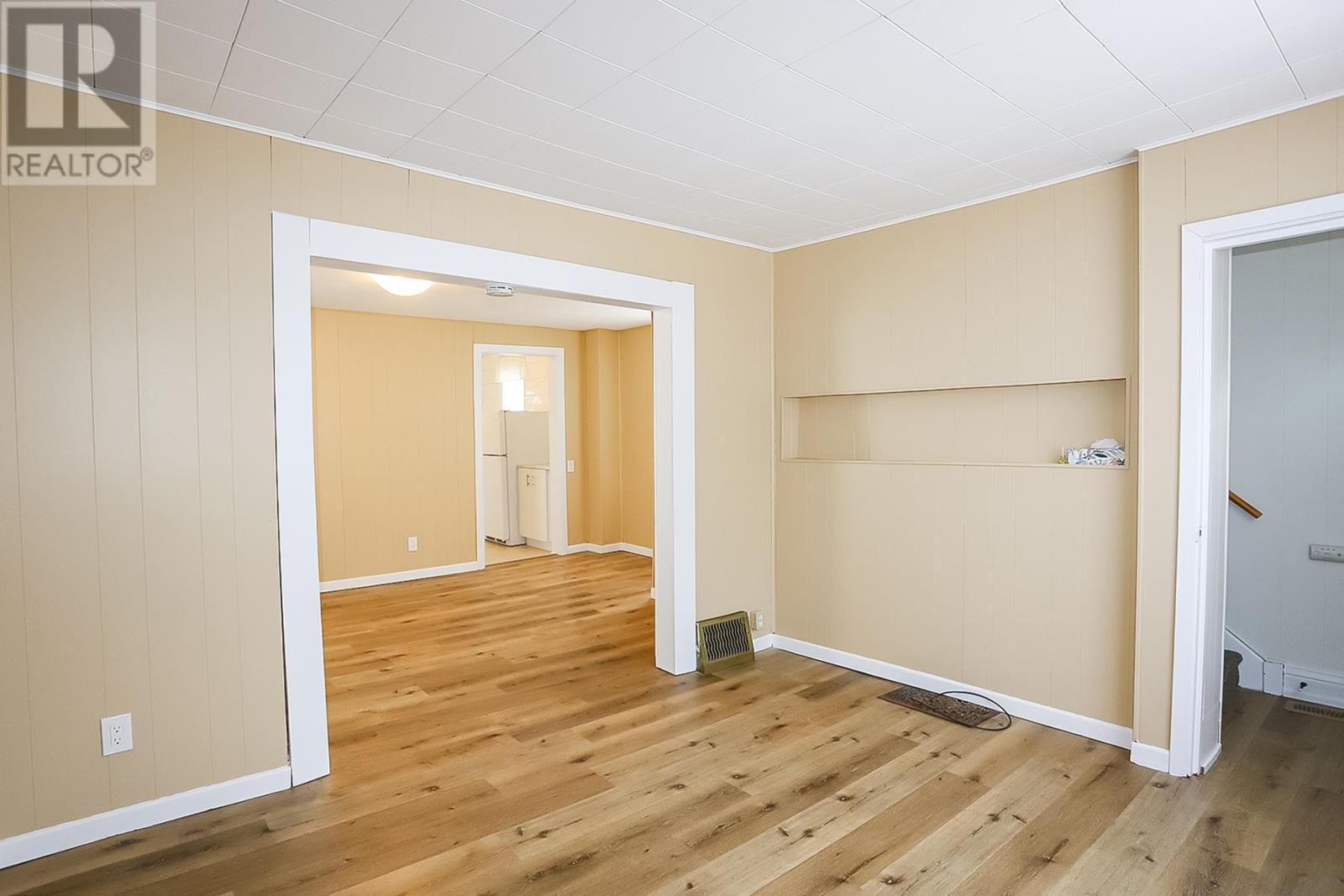 Photo 14 of 20 Dufferin Ave, Sault Ste Marie ON