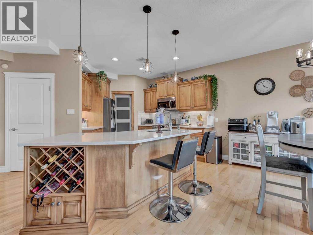 Photo 10 of 102 Sundown Road Sw, Medicine Hat AB