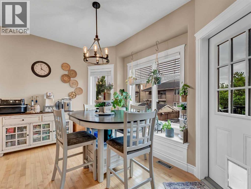 Photo 17 of 102 Sundown Road Sw, Medicine Hat AB