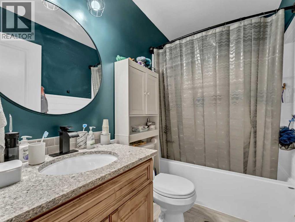 Photo 28 of 102 Sundown Road Sw, Medicine Hat AB