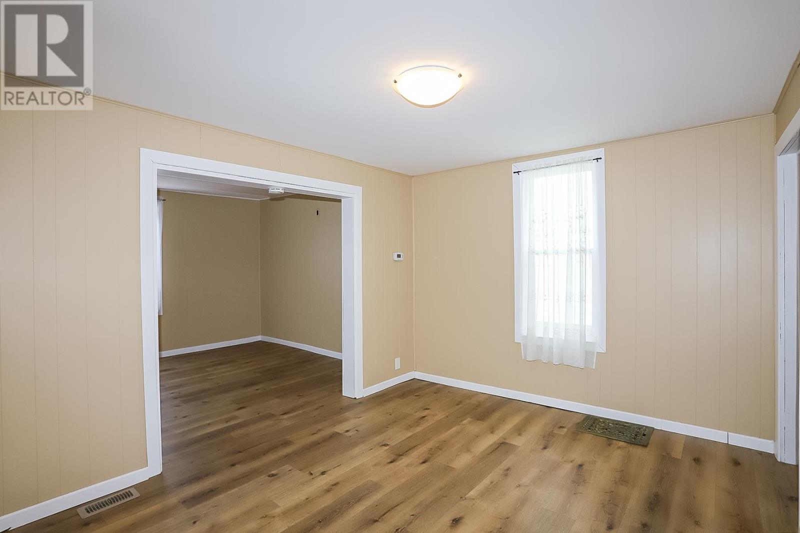 Photo 23 of 20 Dufferin Ave, Sault Ste Marie ON
