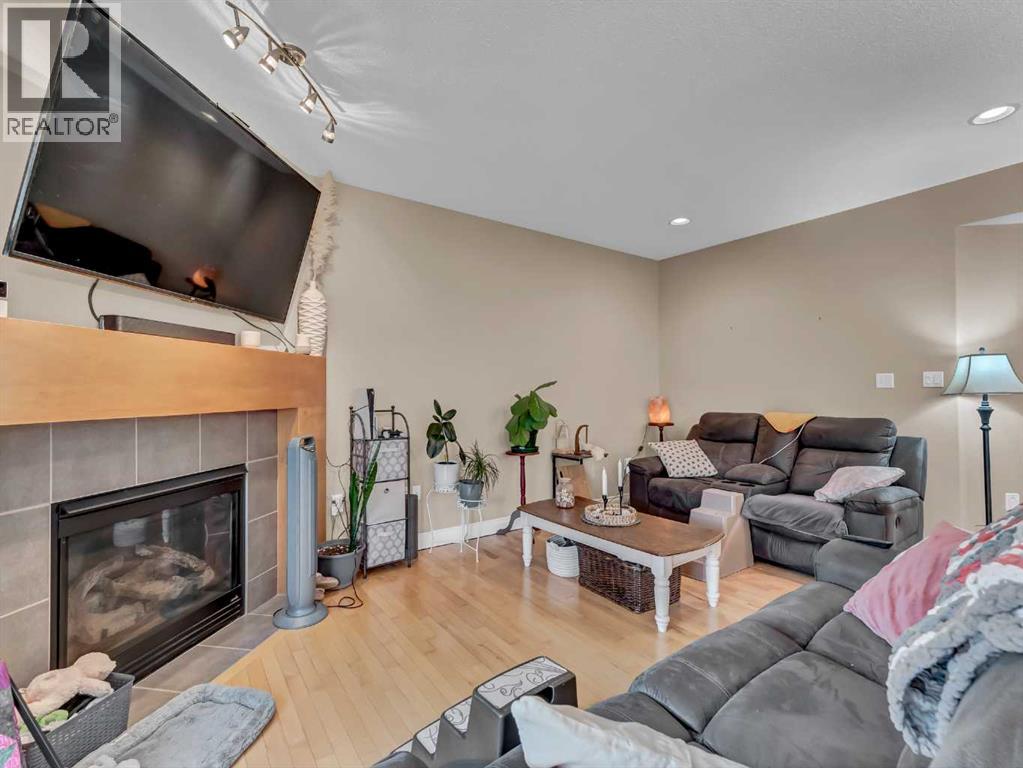 Photo 15 of 102 Sundown Road Sw, Medicine Hat AB