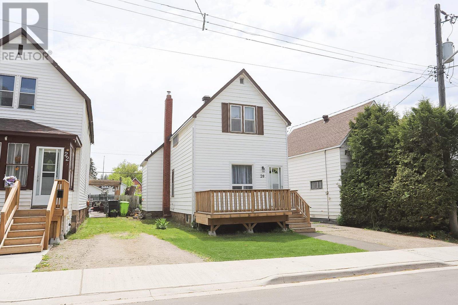 Photo 3 of 20 Dufferin Ave, Sault Ste Marie ON