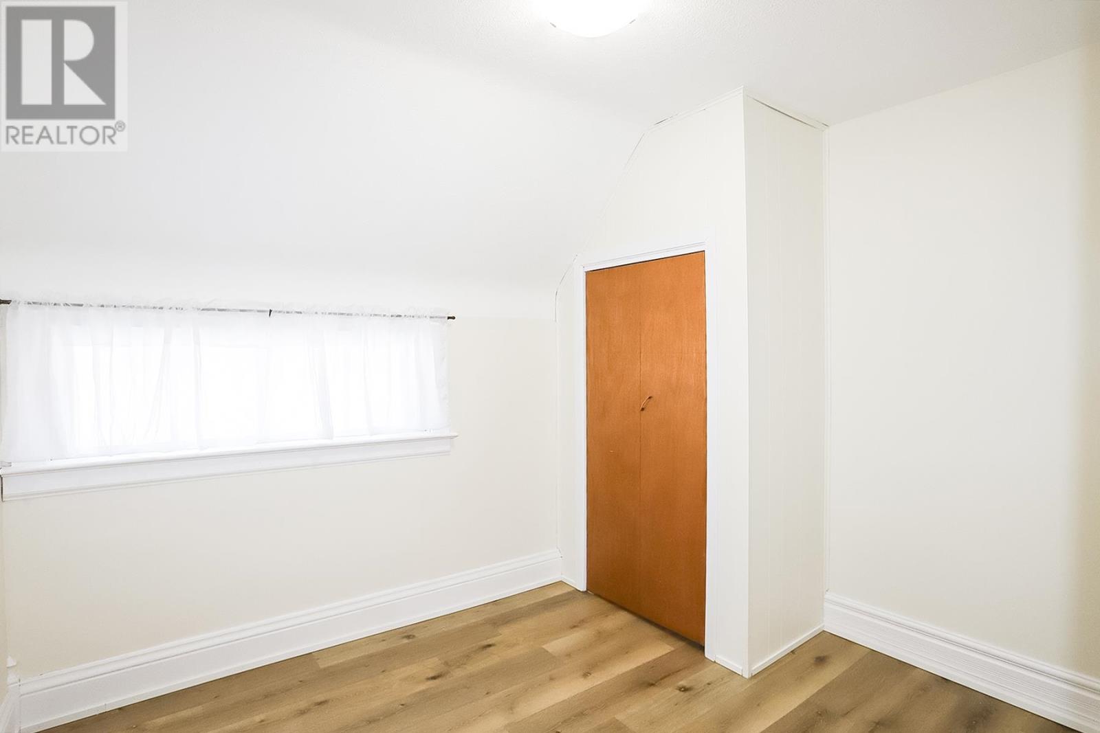 Photo 32 of 20 Dufferin Ave, Sault Ste Marie ON