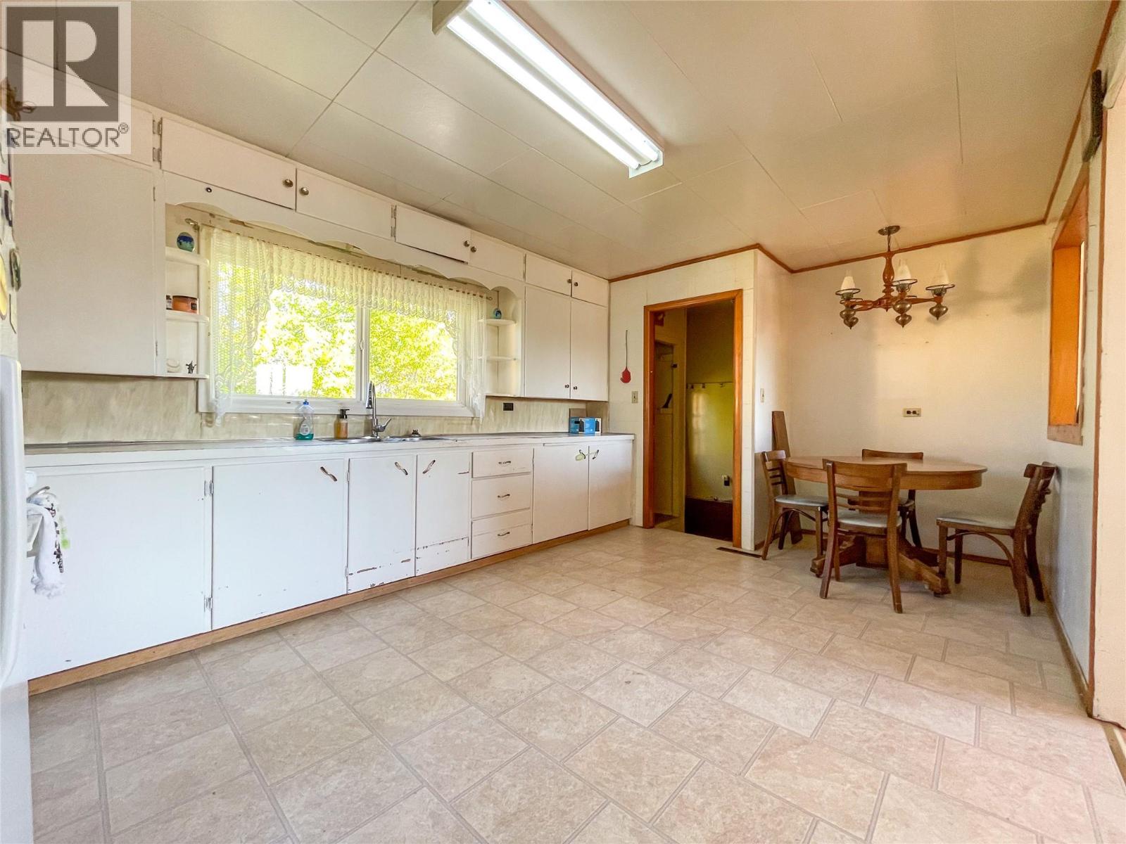 4810 48 Avenue, Pouce Coupe