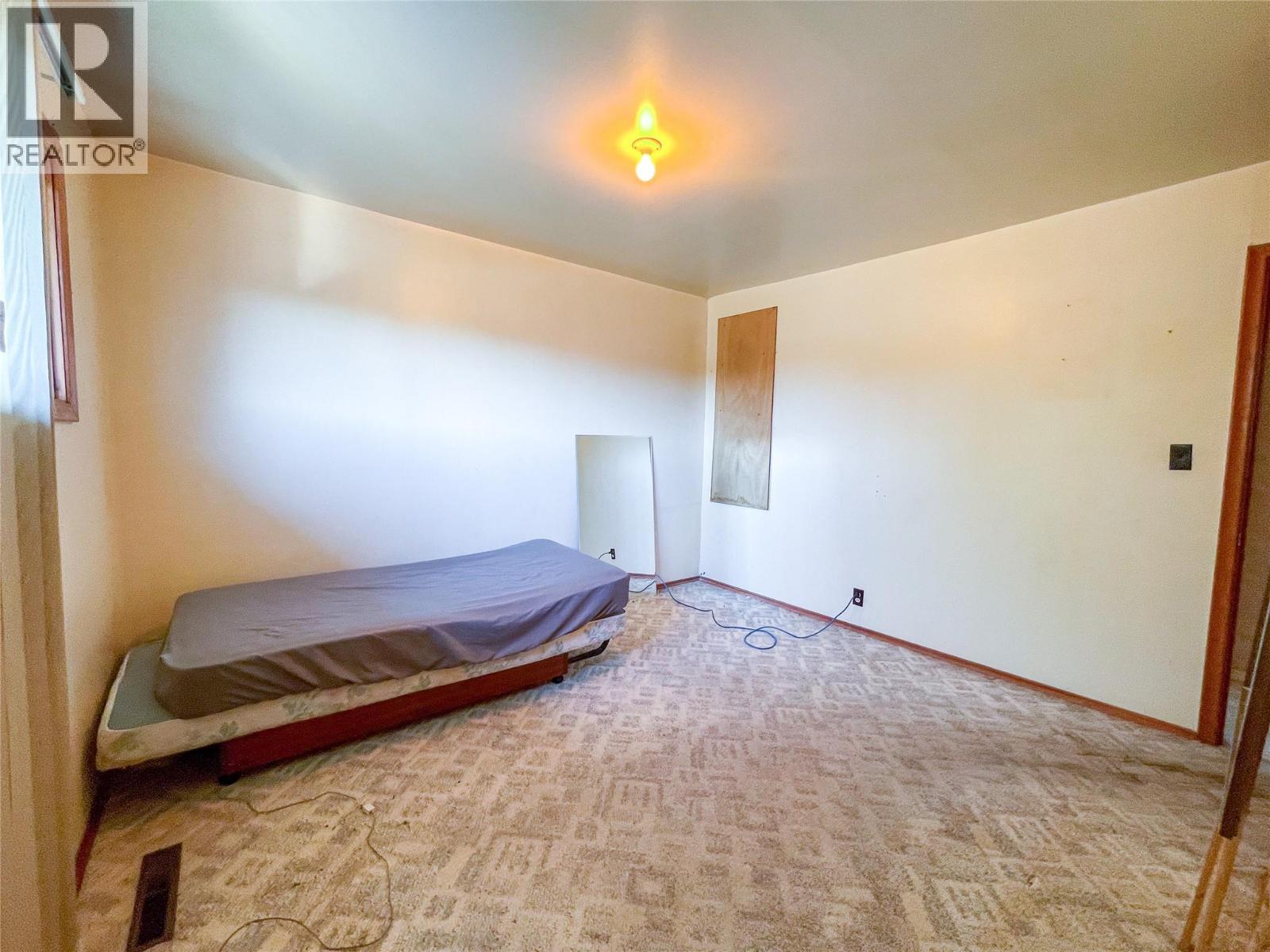 4810 48 Avenue, Pouce Coupe