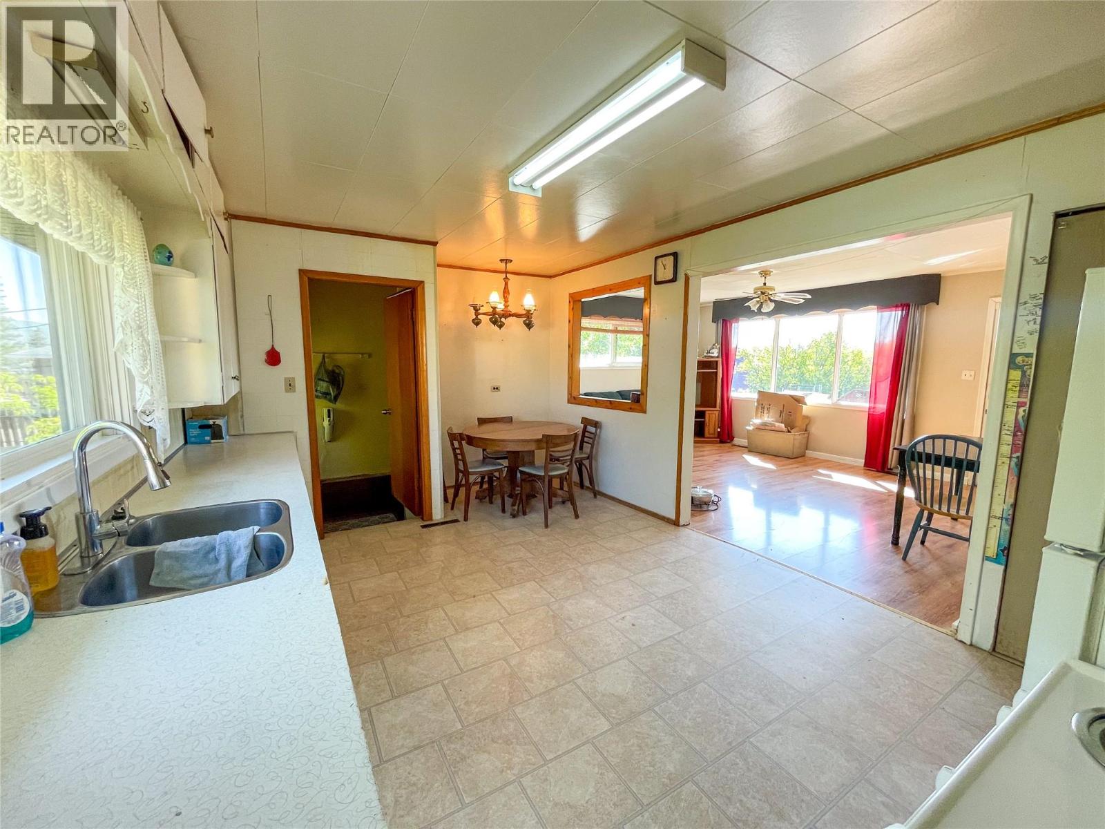 4810 48 Avenue, Pouce Coupe