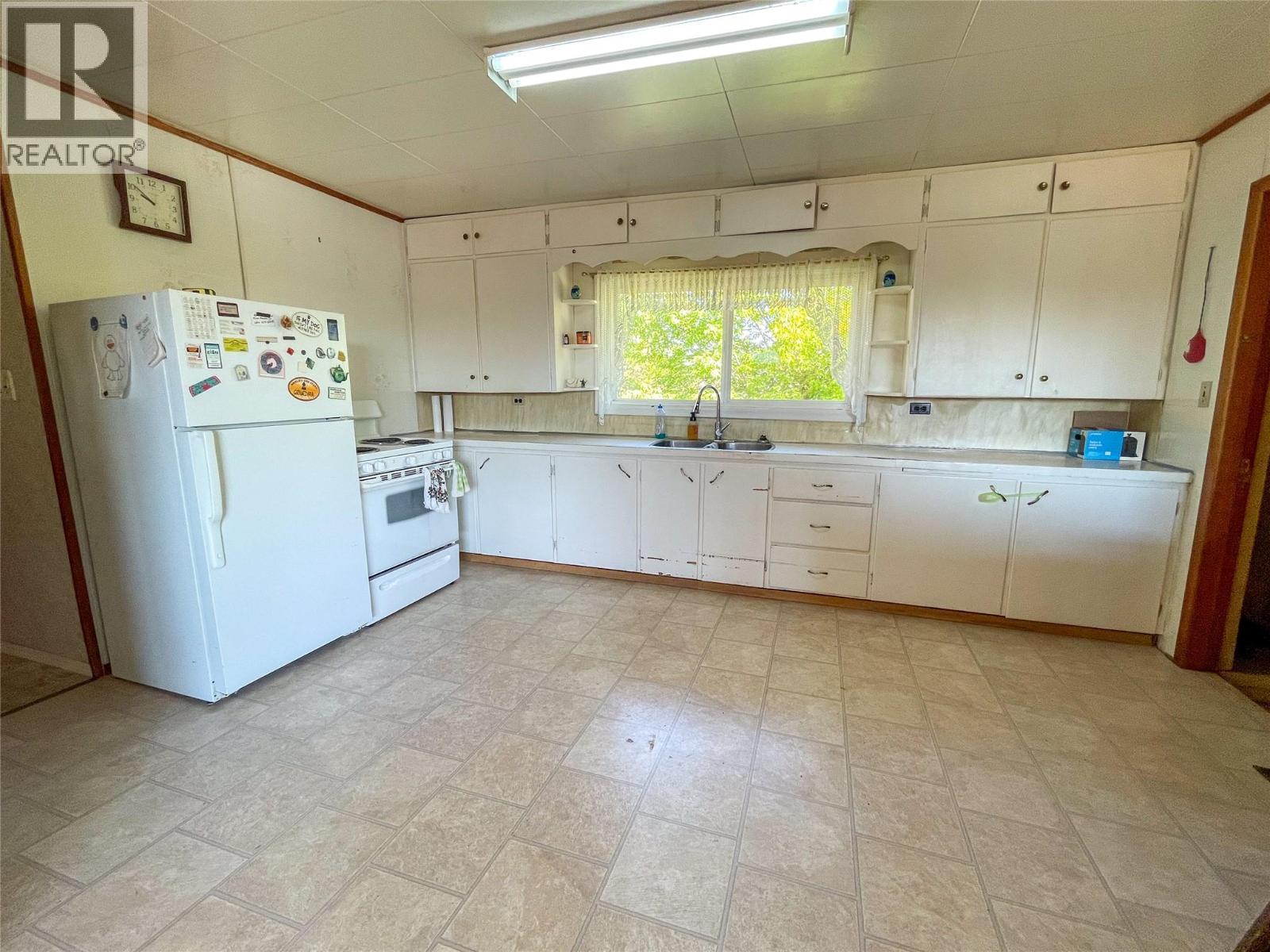 4810 48 Avenue, Pouce Coupe