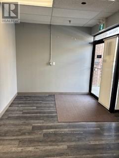 Photo 5 of 3 28 Fulton Way, Richmond Hill ON