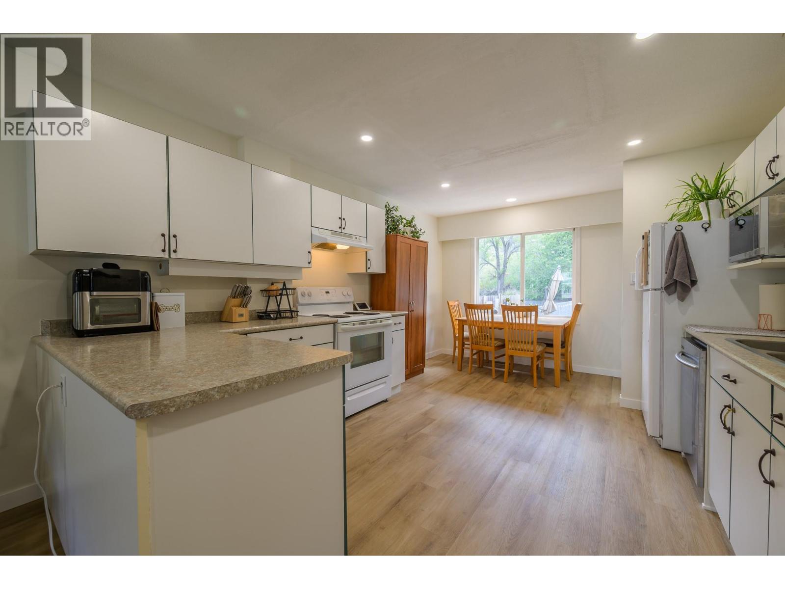 Photo 4 of 2257 2259 Valleyview Drive, Kamloops BC