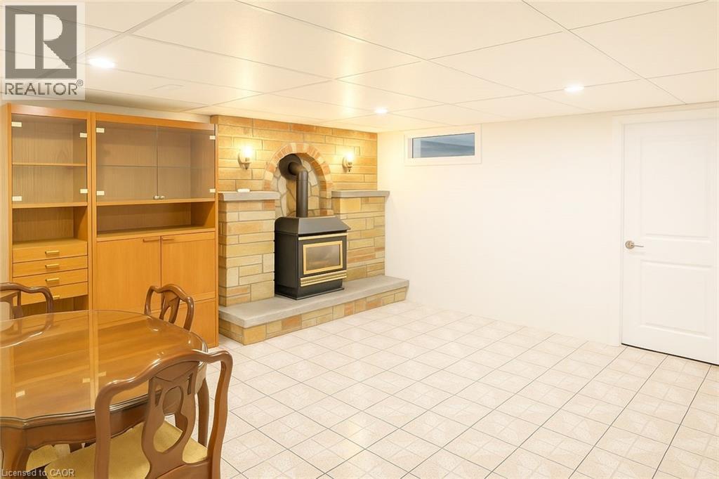 Photo 4 of 159 West 26th Street, Hamilton ON