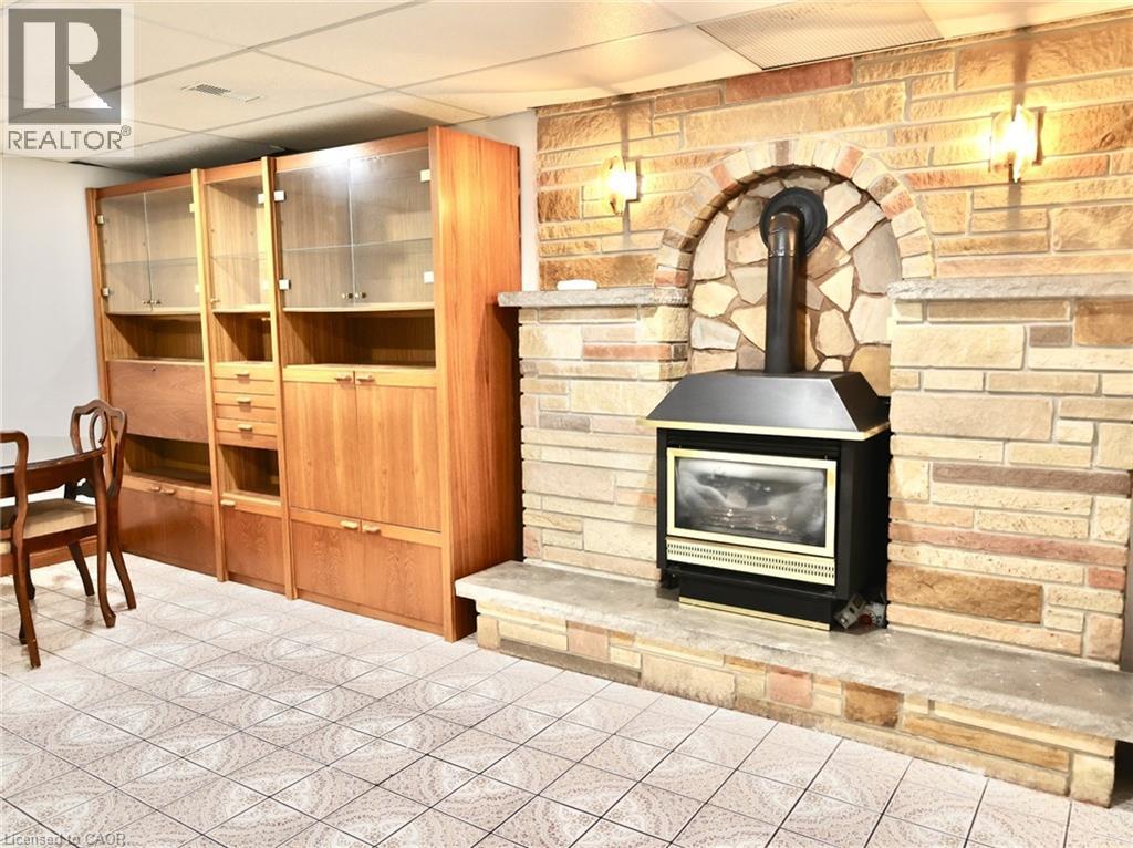 Photo 5 of 159 West 26th Street, Hamilton ON