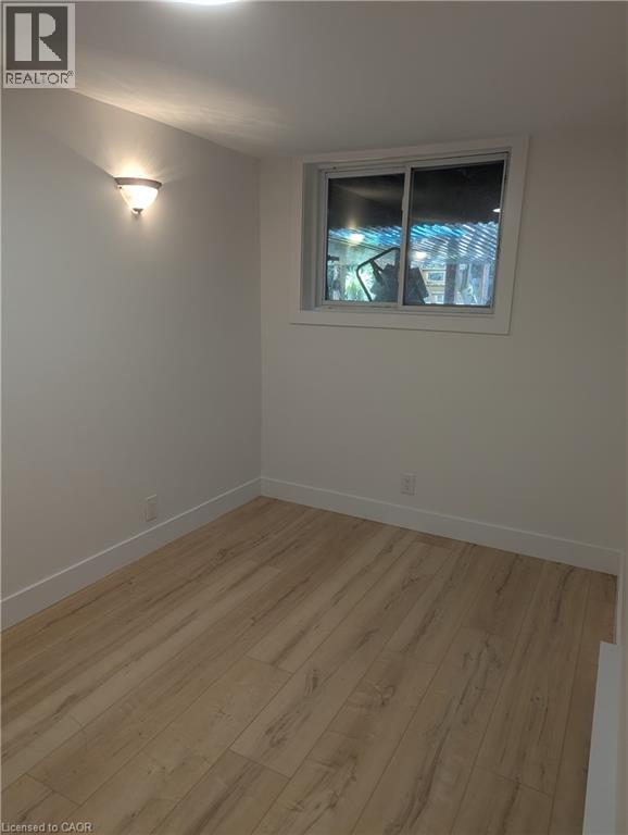 Photo 9 of 558 Strasburg Road Unit B, Kitchener ON