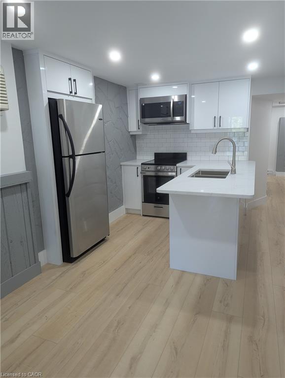 Photo 3 of 558 Strasburg Road Unit B, Kitchener ON