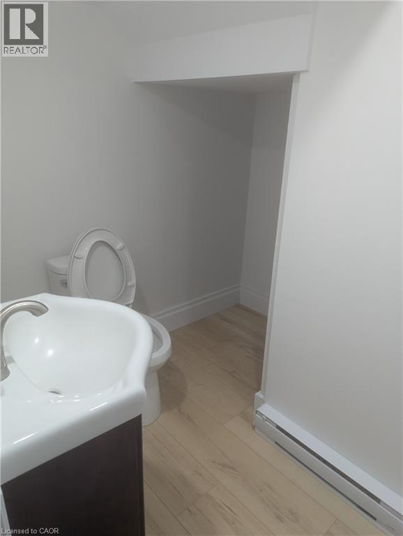 Photo 12 of 558 Strasburg Road Unit B, Kitchener ON