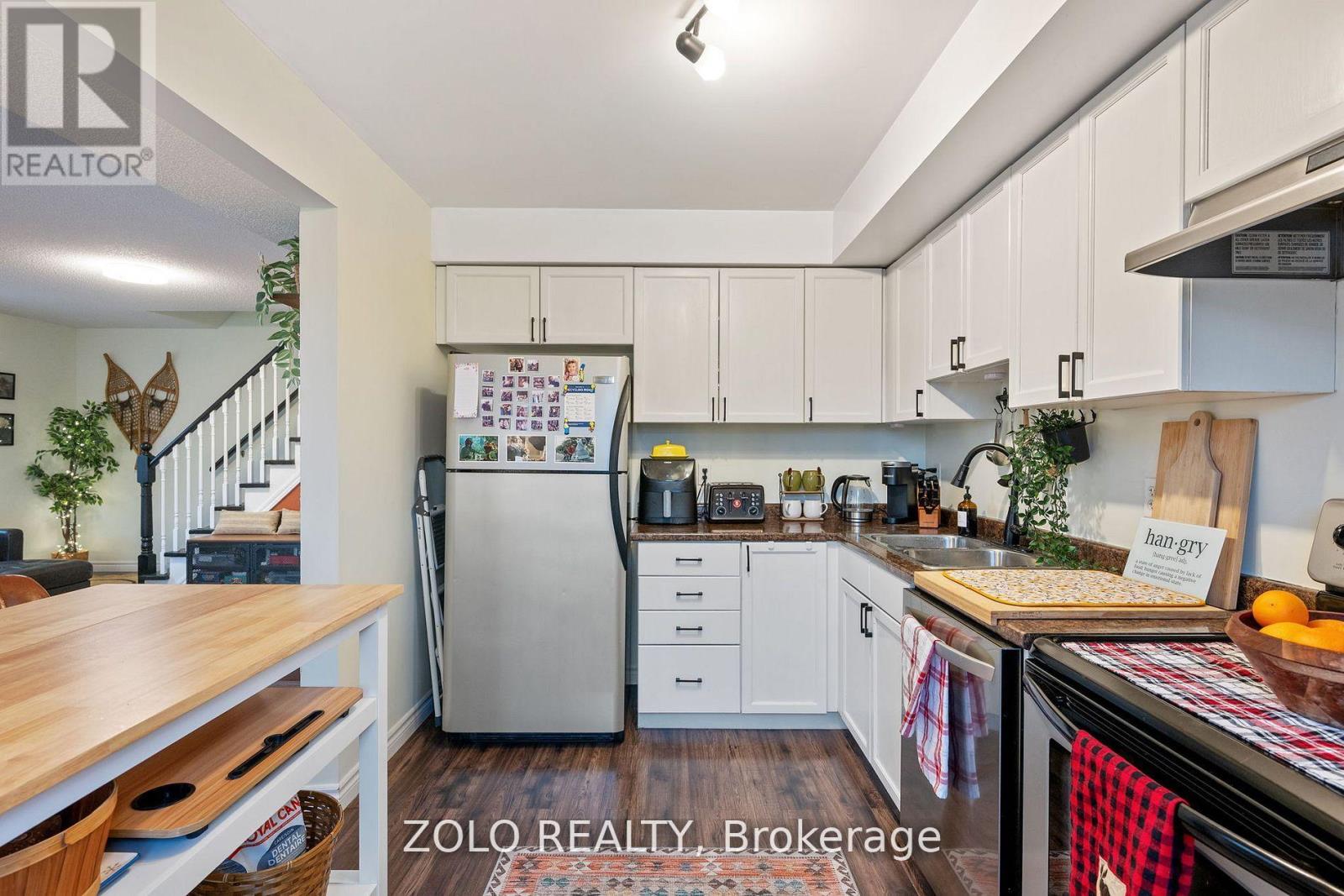 Photo 14 of 2 13 Cheltenham Road, Barrie ON