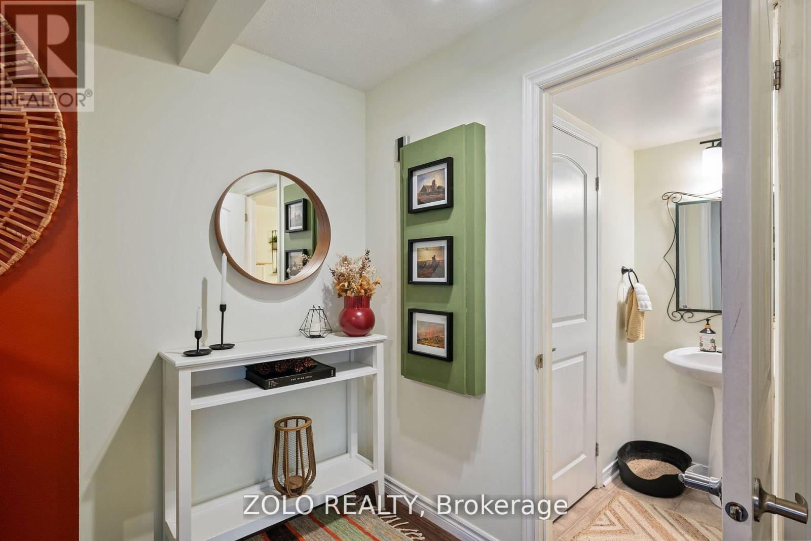 Photo 4 of 2 13 Cheltenham Road, Barrie ON