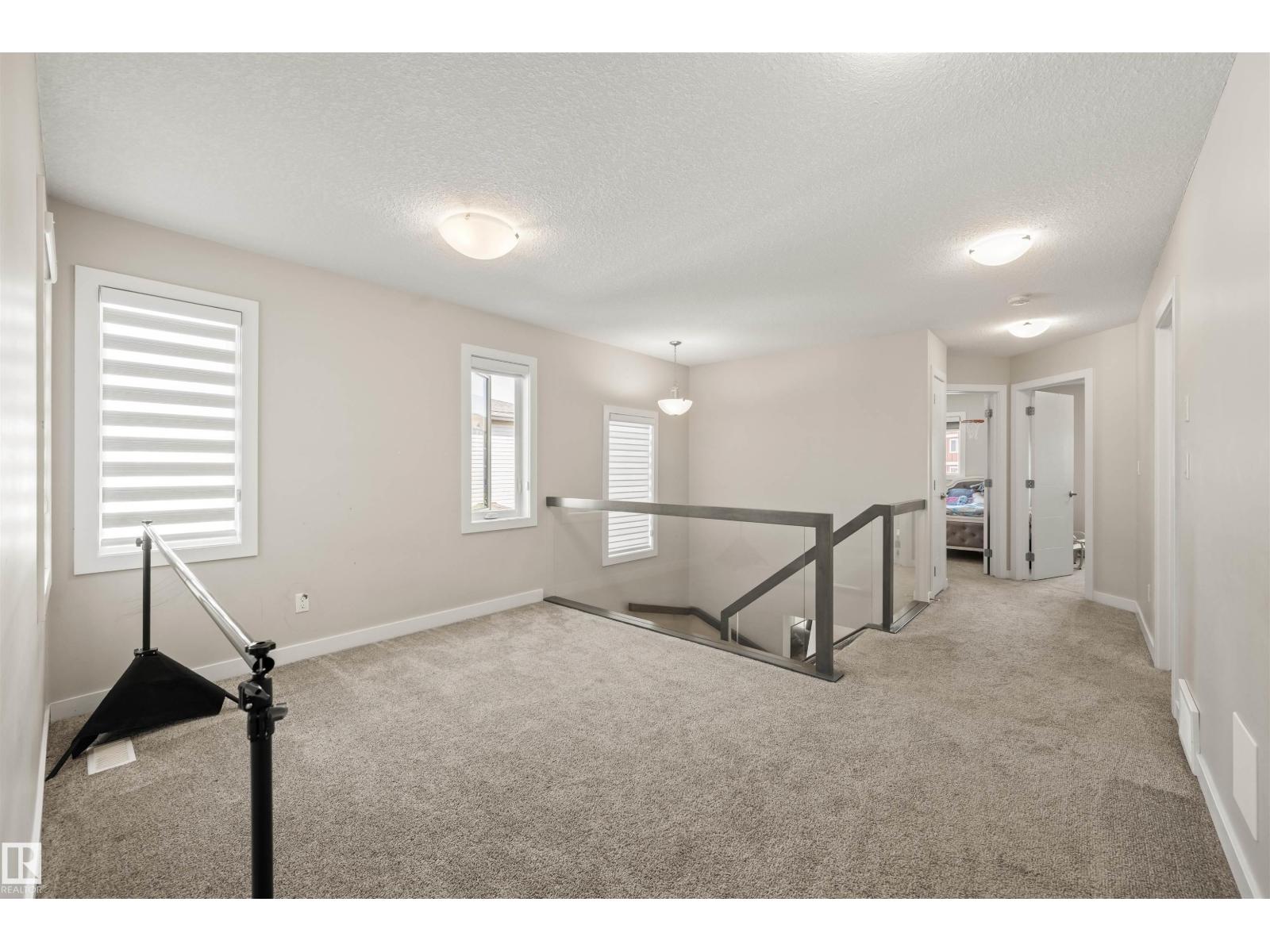 Photo 13 of 6014 171 Av Nw, Edmonton AB