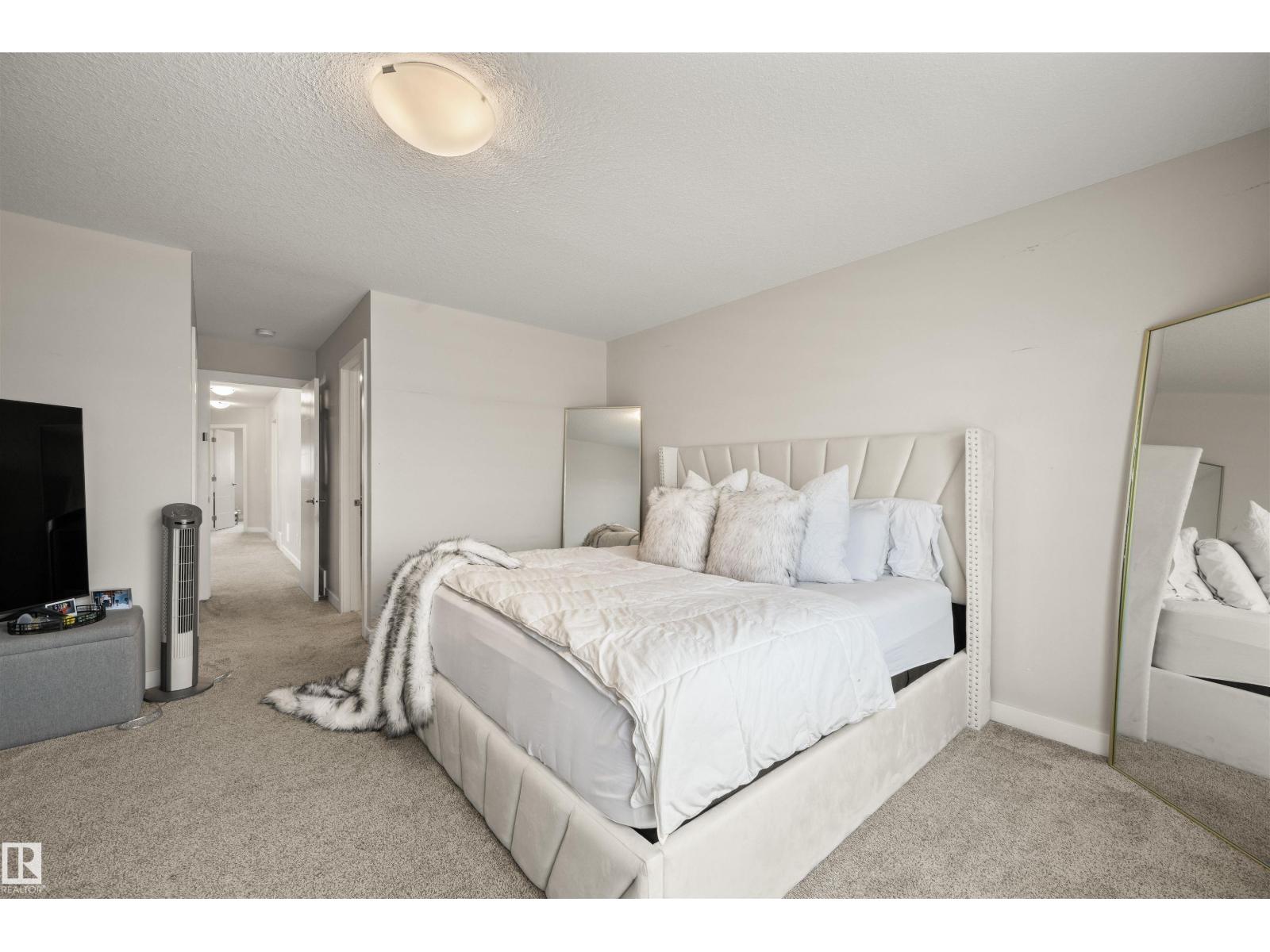 Photo 17 of 6014 171 Av Nw, Edmonton AB