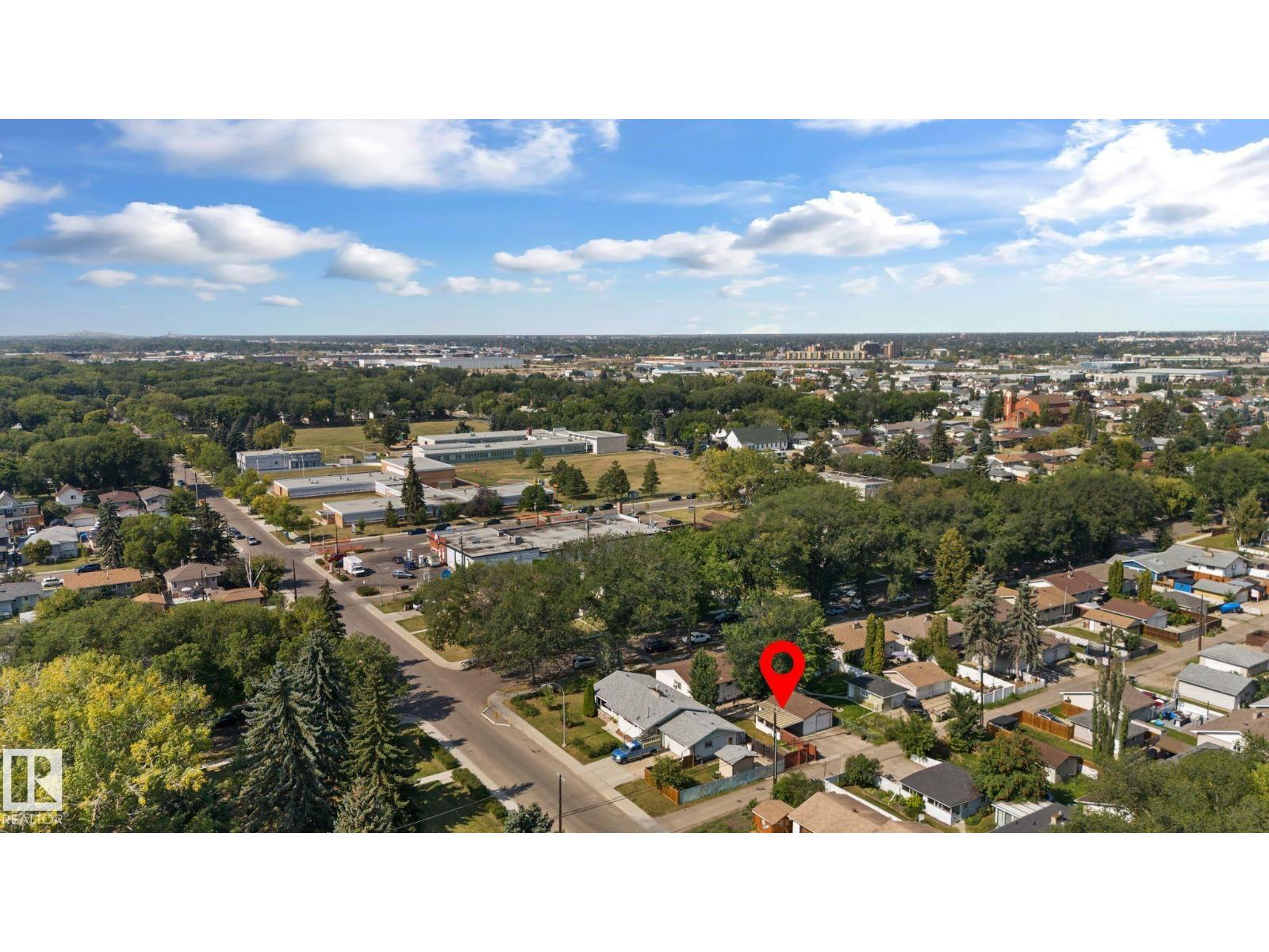 Photo 41 of 12107 53 St Nw, Edmonton AB